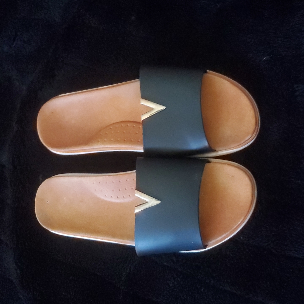 SOLE SELECTION Sandals